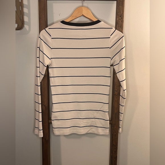 J. Crew Black and Cream Perfect Fit Top - Picture 2 of 4